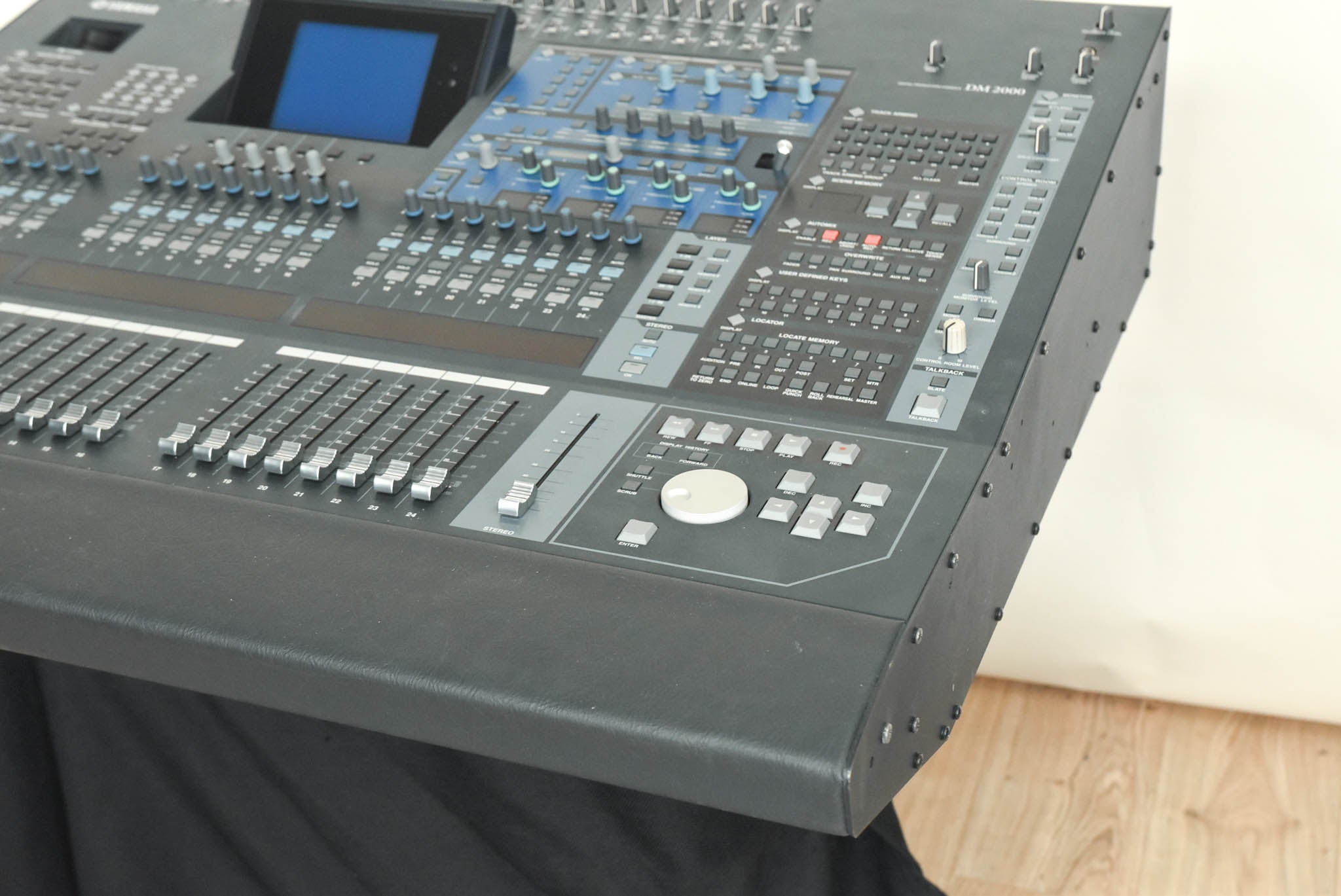 Yamaha DM2000 Advanced Digital Audio Mixing Console with 2.40 Firmware